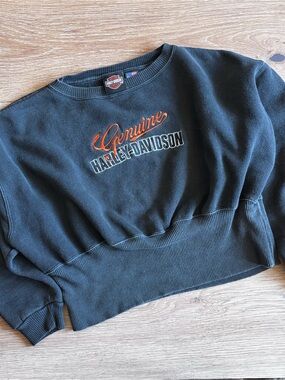 Vintage 90's Harley Davidson 
Hollister, CA cropped Crewneck Sweatshirt
Women xl